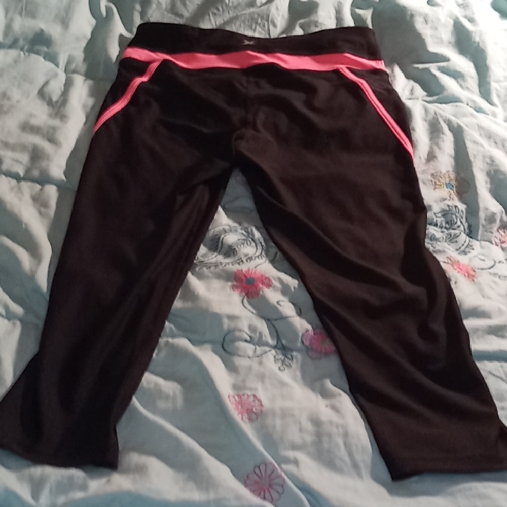 Xersion Performance wear - Picture 2 of 4